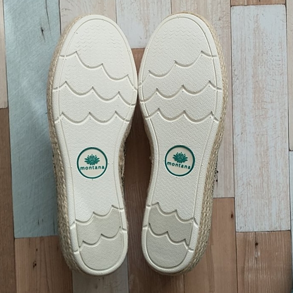 Montana Women's Jute trim, snake embossed slip on - Picture 6 of 9